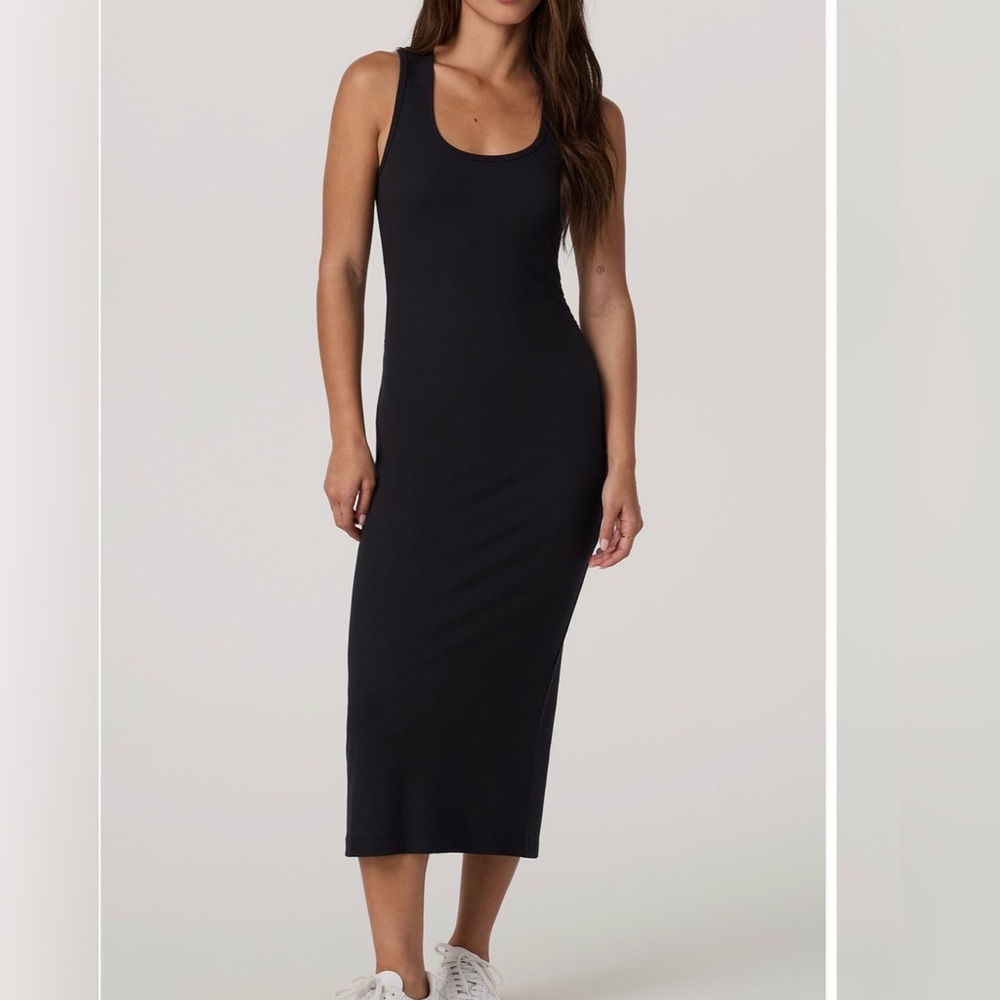 Vuori Pose scoop neck ribbed midi tank Dress size medium black